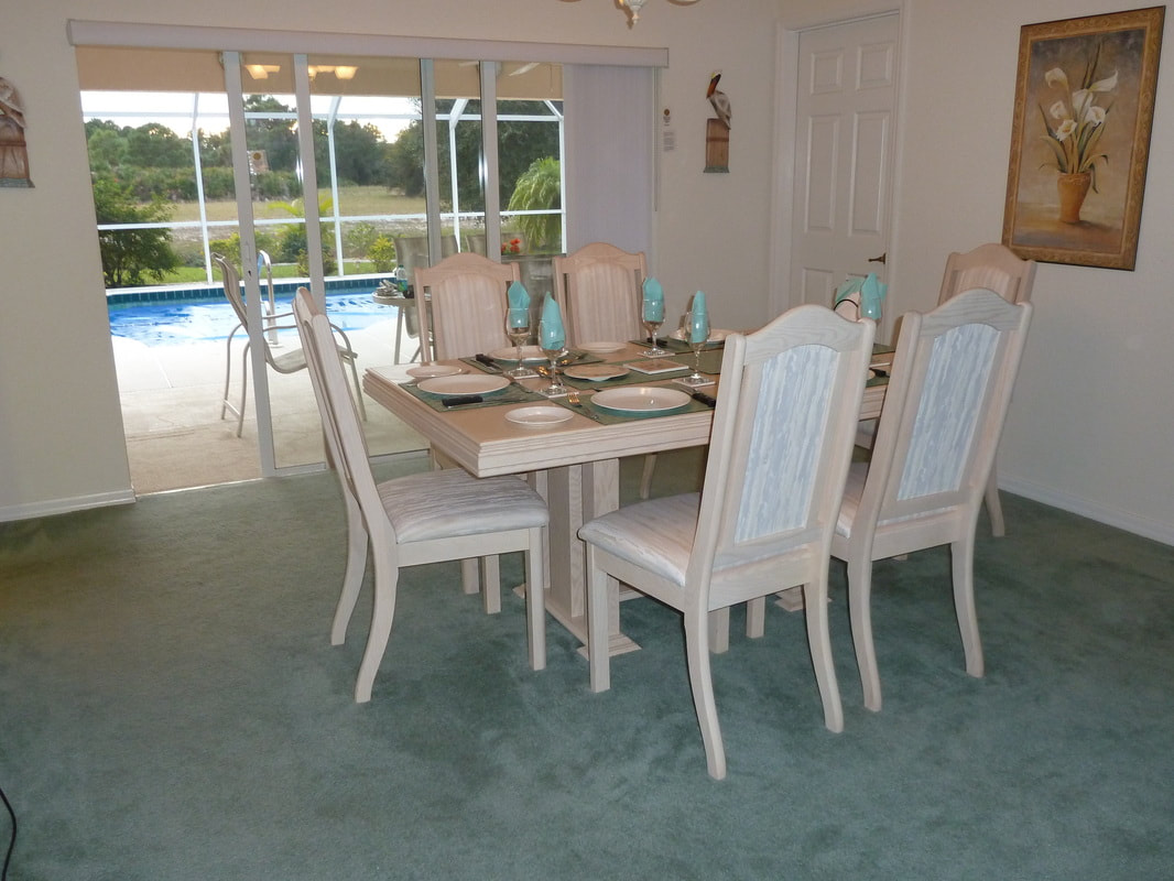 Dining Area out to the Lanai